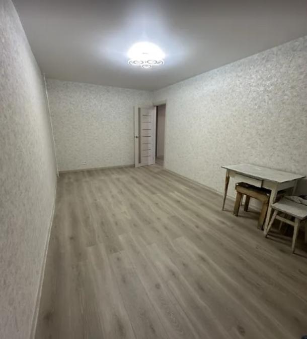 Квартира, 3-кімн., Харьков, 533м/р, Бучмы