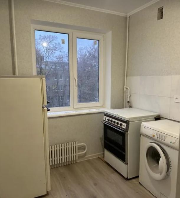 Квартира, 3-кімн., Харьков, 533м/р, Бучмы