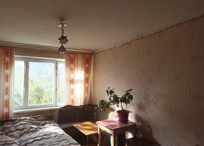 Квартира, 3-кімн., Харьков, 606м/р, Светлая