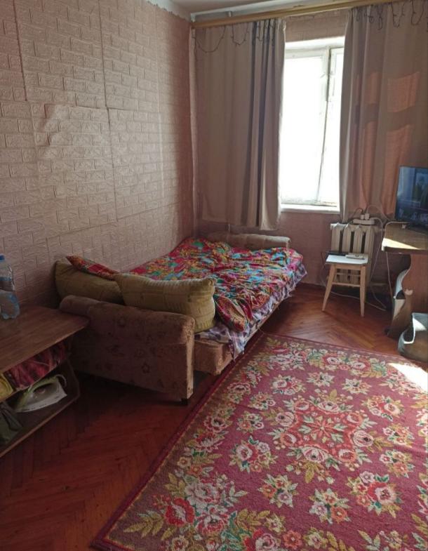 Квартира, 3-кімн., Харьков, 606м/р, Светлая