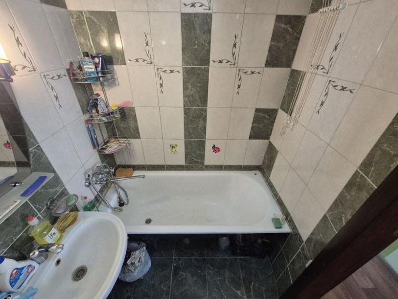 Квартира, 2-кімн., Харьков, Павлово Поле, 23 Августа