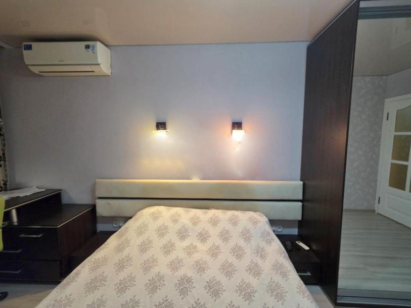 Квартира, 2-кімн., Харьков, 604м/р, Тракторостроителей просп.