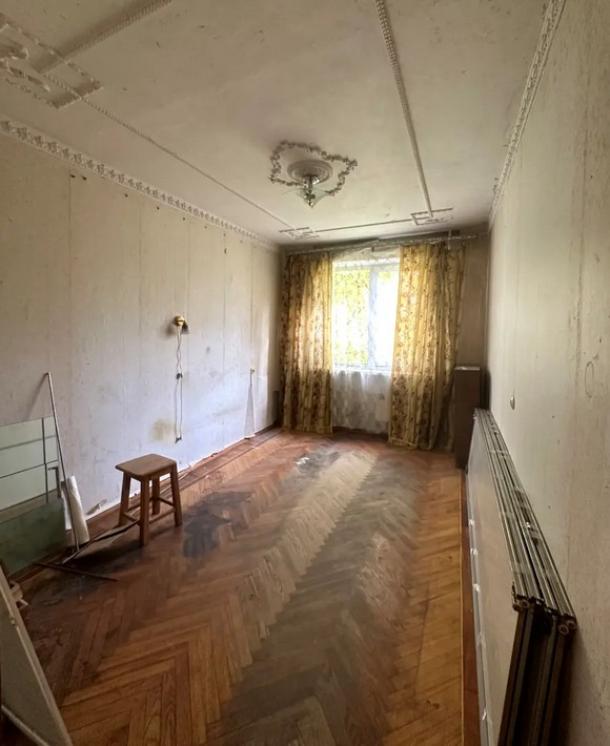 Квартира, 3-кімн., Харьков, Залютино, Золочевская