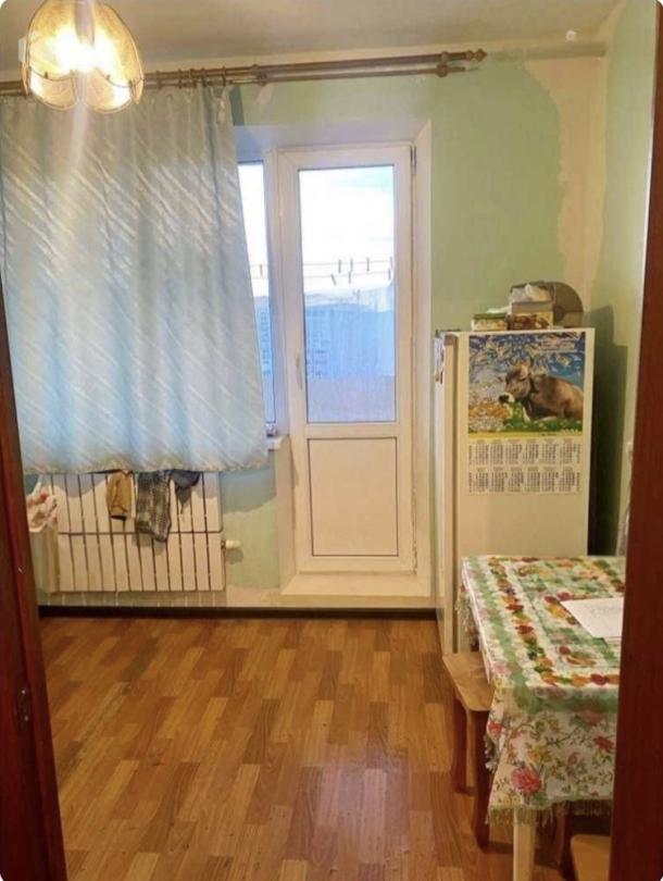 Квартира, 3-кімн., Харьков, Песочин, Технологическая