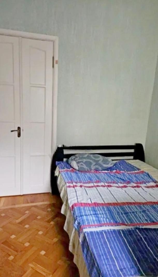 Квартира, 3-кімн., Харьков, Госпром, Юры Зойфера (Анри Барбюса)