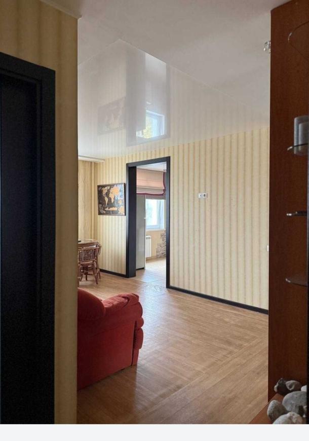 Квартира, 3-кімн., Харьков, 533м/р, Светлая