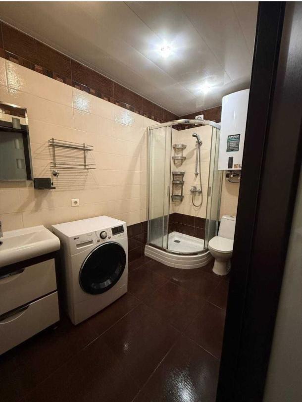 Квартира, 3-кімн., Харьков, 533м/р, Светлая