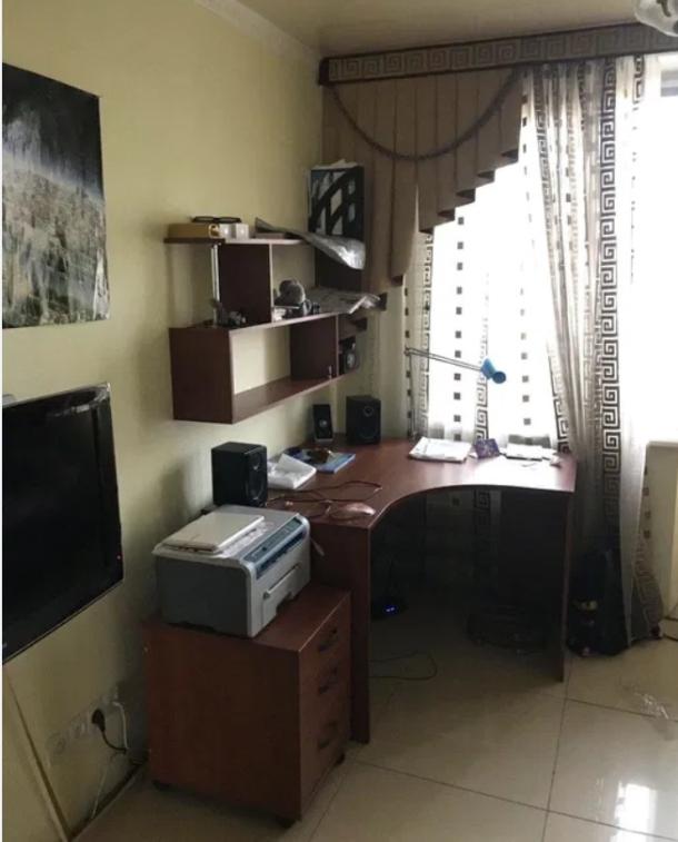 Квартира, 3-кімн., Харьков, 522м/р, Валентиновская