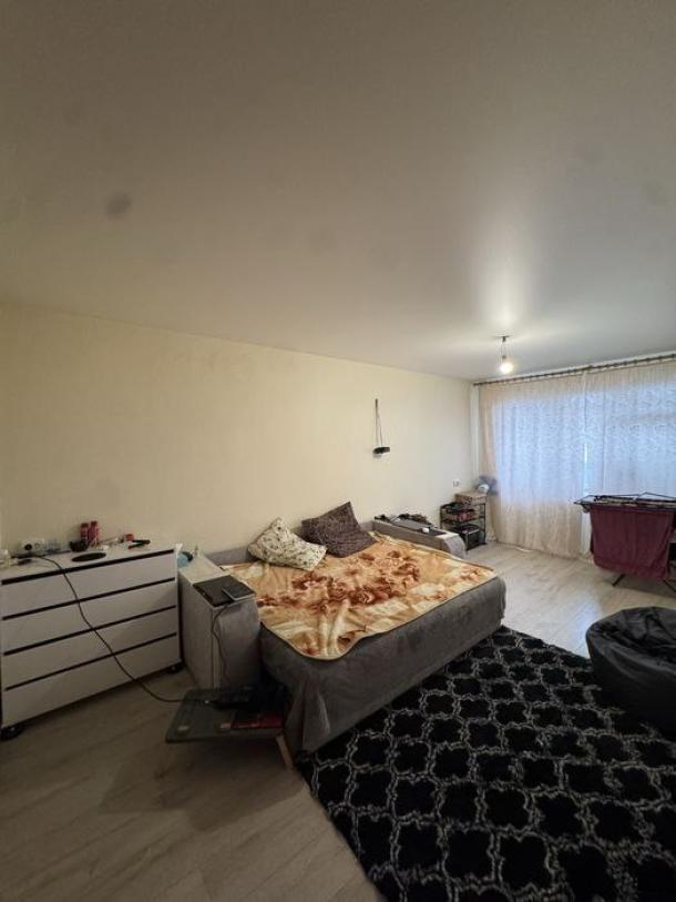 Квартира, 2-кімн., Харьков, 604м/р, Тракторостроителей просп.