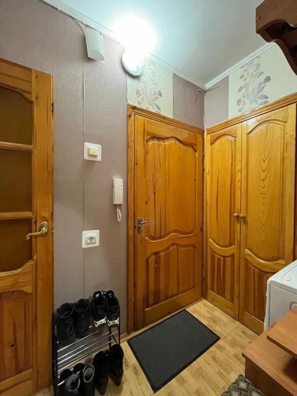 Квартира, 1-кімн., Харьков, 520м/р, Гвардейцев Широнинцев