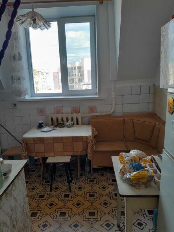 Квартира, 3-кімн., Харьков, Центр, Героев Харькова пр-т