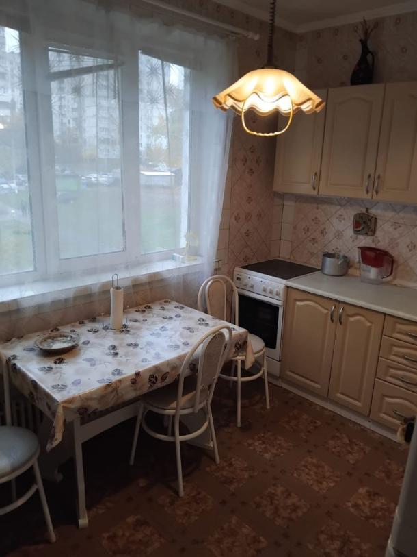 Квартира, 2-кімн., Харьков, Алексеевка, Ахсарова