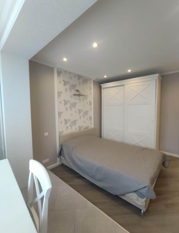 Квартира, 3-кімн., Харьков, Защитников Украины метро, Сергеевская