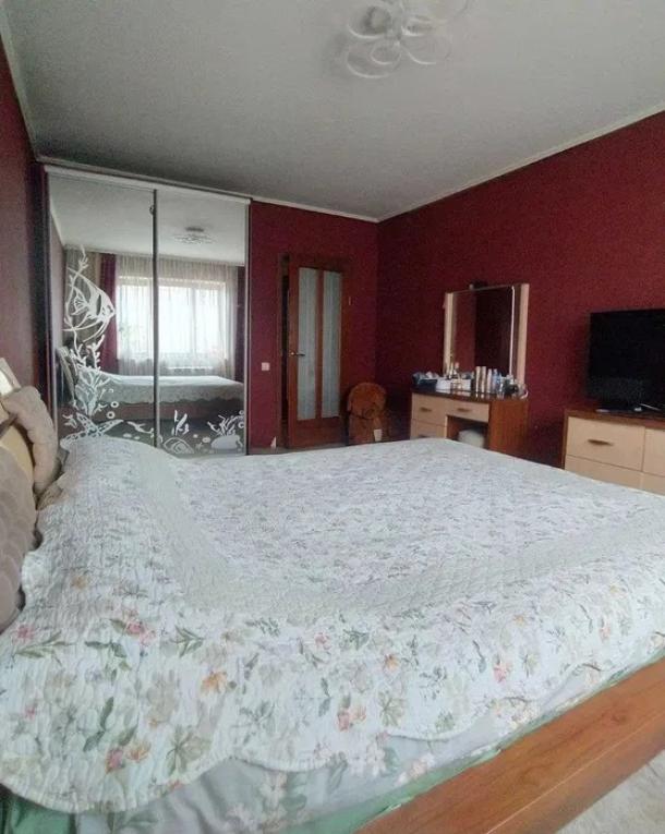 Квартира, 3-кімн., Харьков, Песочин, Квартальная