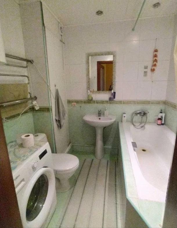 Квартира, 3-кімн., Харьков, Песочин, Квартальная