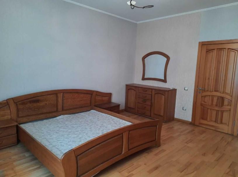 Квартира, 2-кімн., Харьков, Госпром, Науки пр.