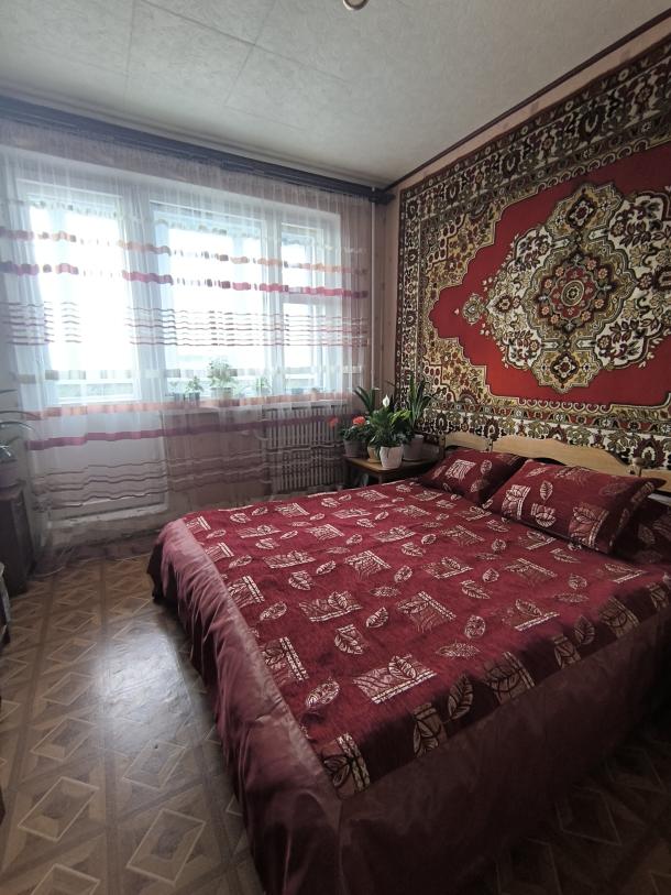 Квартира, 4-кімн., Харьков, Рогань жилмассив, Луи Пастера