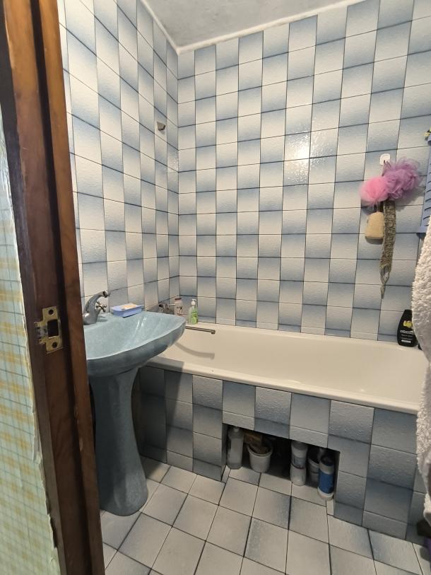 Квартира, 4-кімн., Харьков, Рогань жилмассив, Луи Пастера