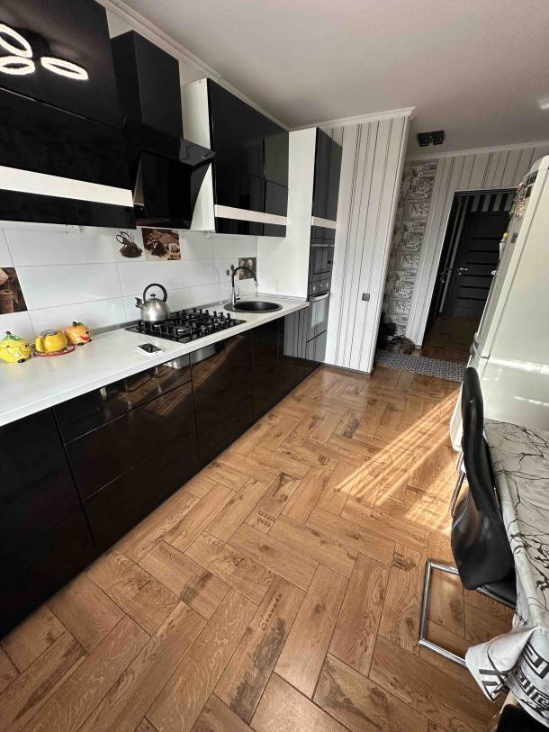 Квартира, 3-кімн., Березовское, Харьковский район