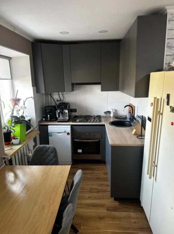 Квартира, 3-кімн., Харьков, Пятихатки, Академика Курчатова проспект