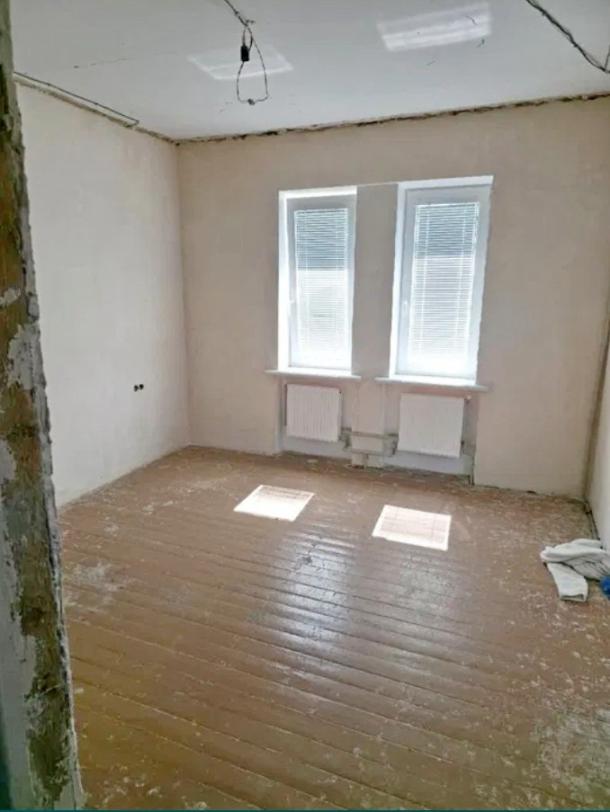 Квартира, 3-кімн., Эсхар, Чугуевский район, Рождественская (Энгельса, Кирова)