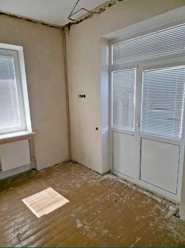 Квартира, 3-кімн., Эсхар, Чугуевский район, Рождественская (Энгельса, Кирова)