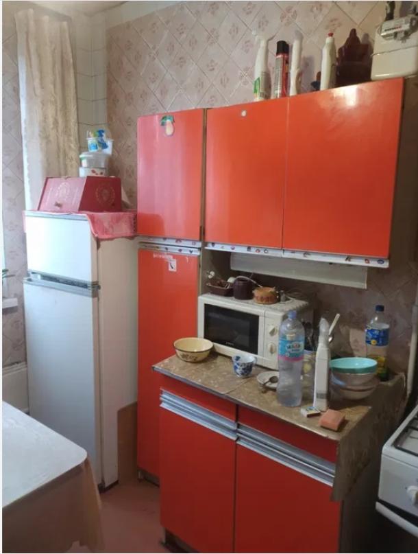 Квартира, 3-кімн., Харьков, Рогань жилмассив, Зубарева