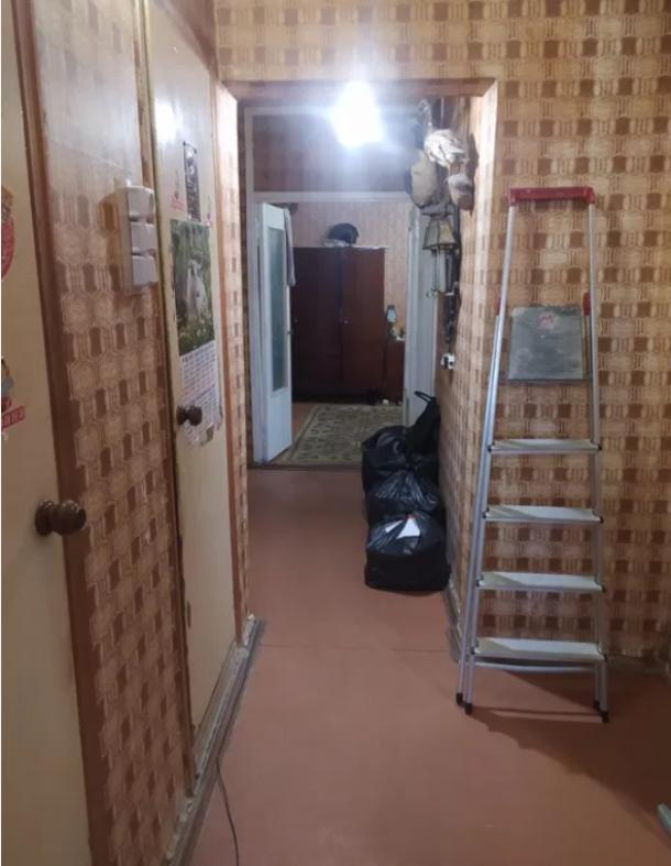 Квартира, 3-кімн., Харьков, Рогань жилмассив, Зубарева