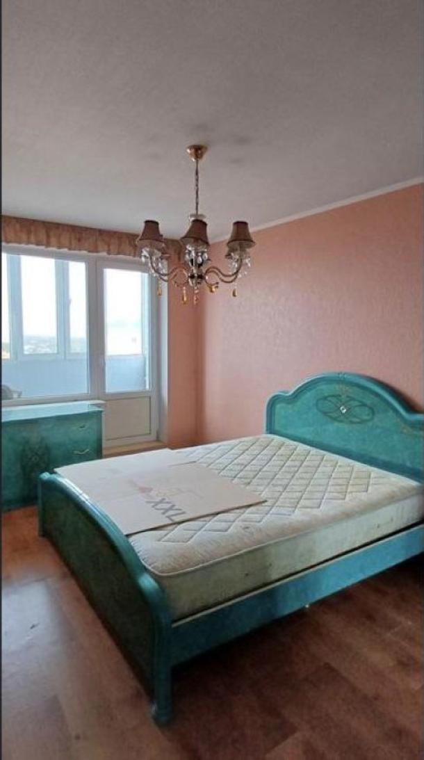 Квартира, 3-кімн., Харьков, Защитников Украины метро, Тарасовский в-зд