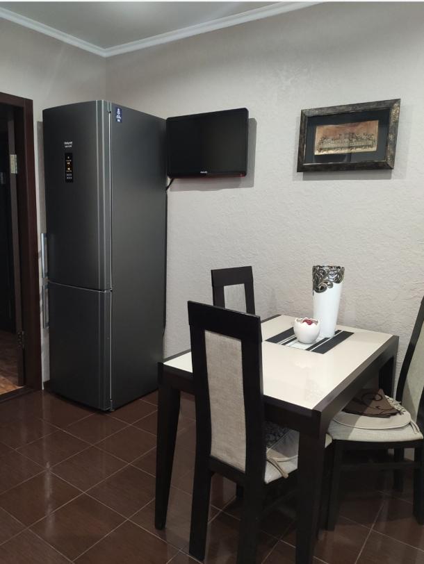 Квартира, 2-кімн., Харьков, Павловка, Лопанская ул.