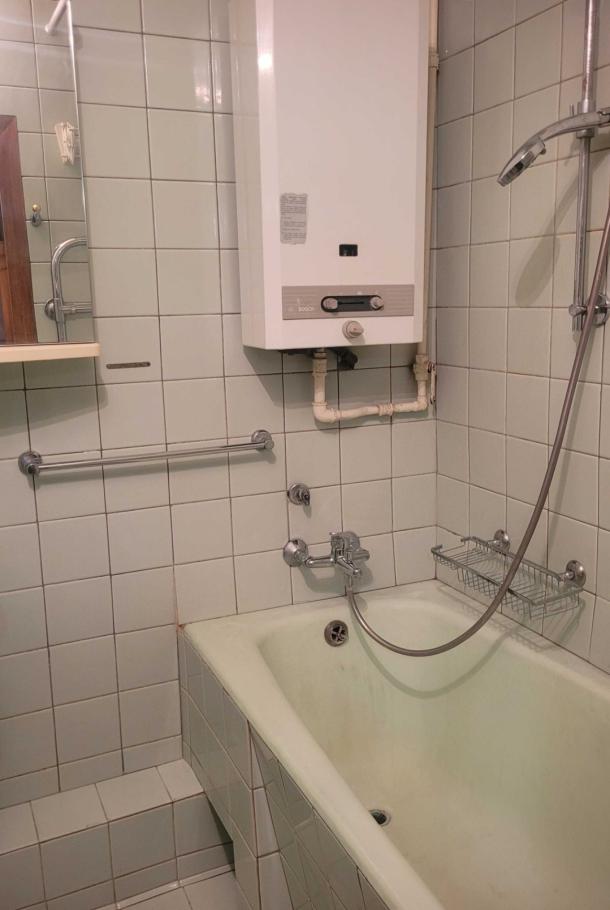 Квартира, 3-кімн., Харьков, Павлово Поле, Александра Олеся (Есенина)