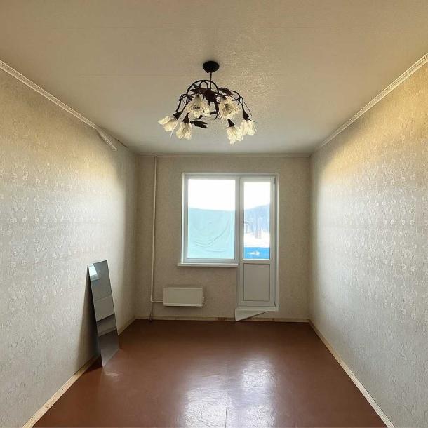 Квартира, 3-кімн., Чугуев, Чугуевский район