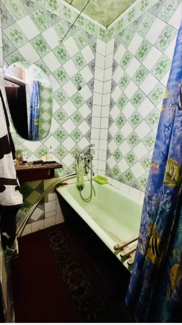 Квартира, 3-кімн., Харьков, 605м/р, Тракторостроителей просп.