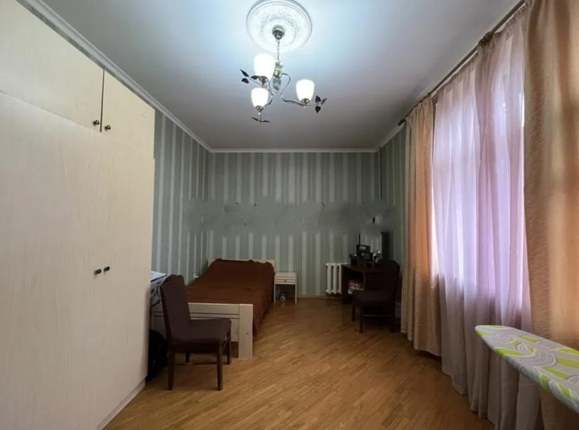 Квартира, 3-кімн., Харьков, Спортивная метро, Молочная (Кирова)