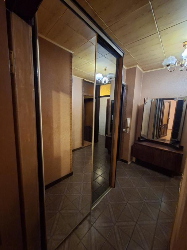 Квартира, 2-кімн., Харьков, 522м/р, Валентиновская