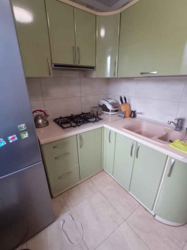 Квартира, 3-кімн., Харьков, Павлово Поле, Александра Олеся (Есенина)