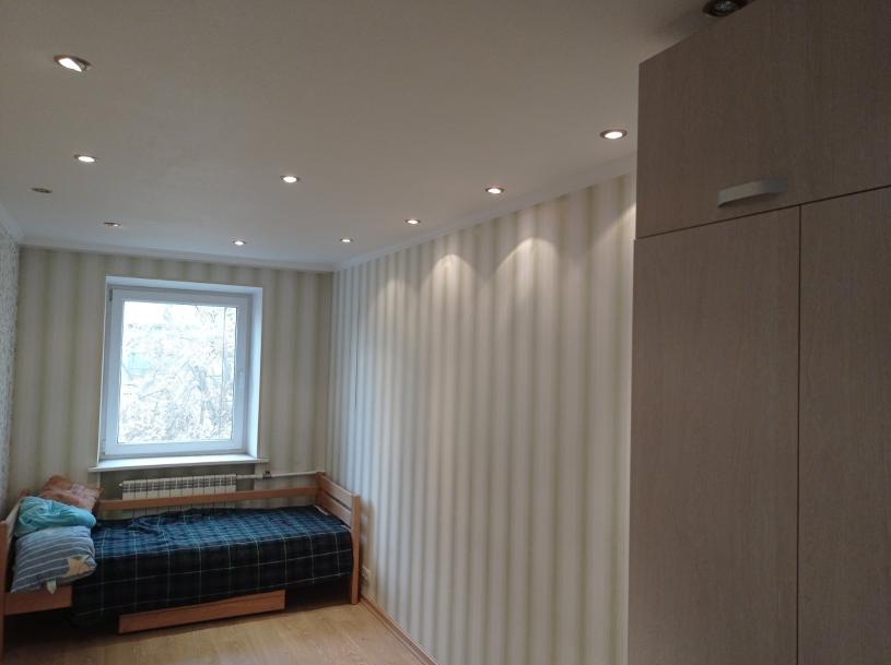 Квартира, 3-кімн., Харьков, Павлово Поле, Александра Олеся (Есенина)