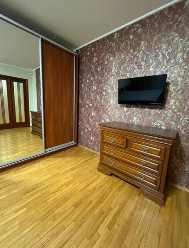 Квартира, 2-кімн., Харьков, Павлово Поле, Космическая