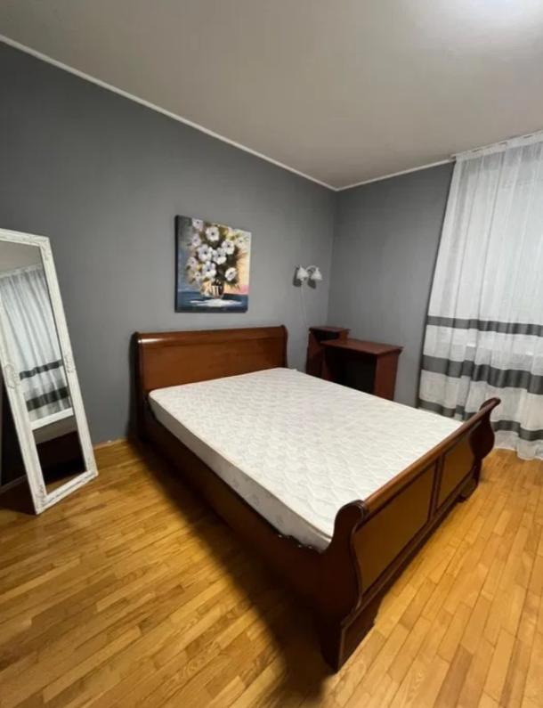 Квартира, 2-кімн., Харьков, Павлово Поле, Космическая