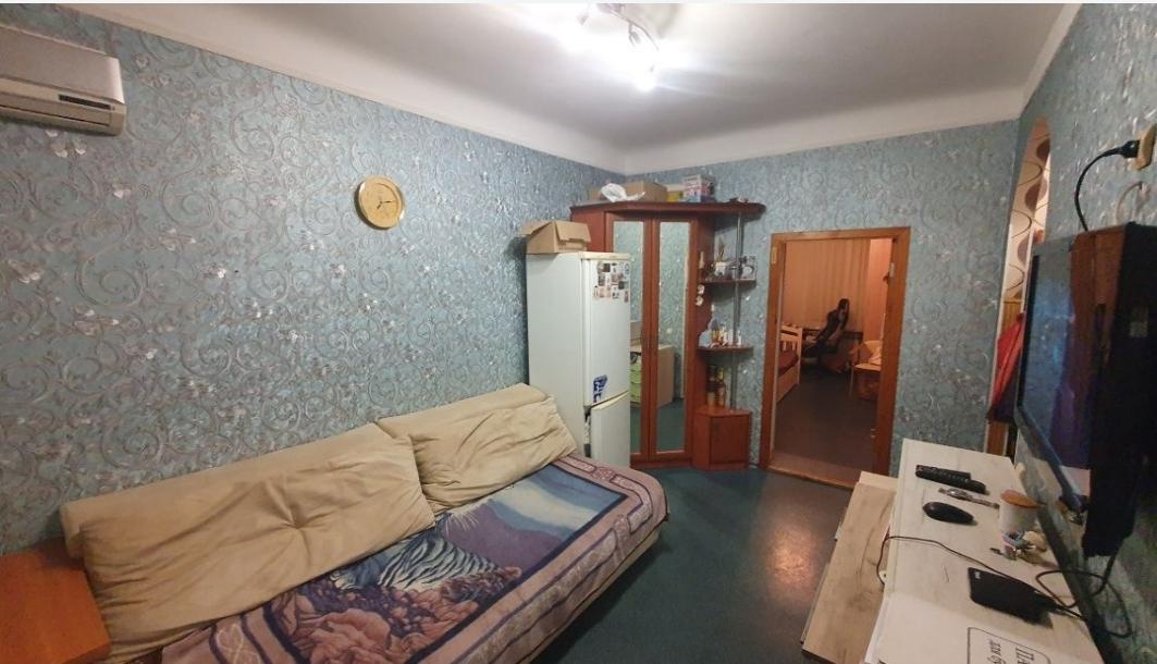 Квартира, 3-кімн., Харьков, Бавария, Ново-Баварский пр.