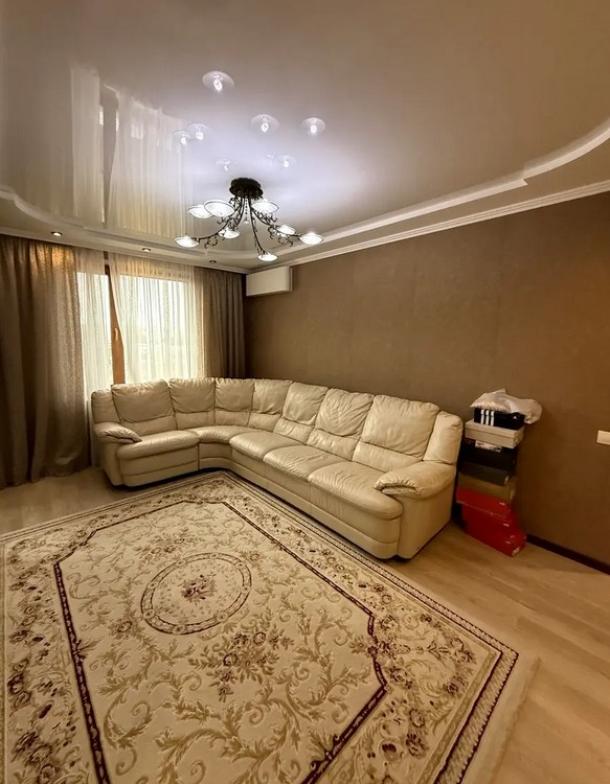 Квартира, 3-кімн., Харьков, 605м/р, Юбилейный пр. (50 лет ВЛКСМ пр.)