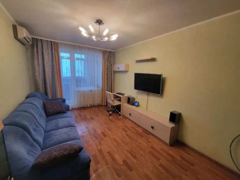 Квартира, 3-кімн., Харьков, Спортивная метро, Фесенковский в-зд