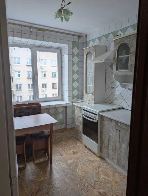 Квартира, 3-кімн., Харьков, Залютино, Старопрудная