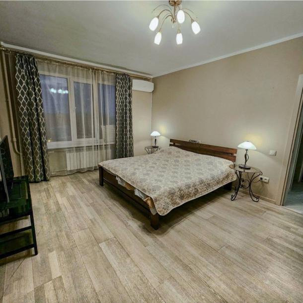 Квартира, 3-кімн., Харьков, Шатиловка, Авиационная