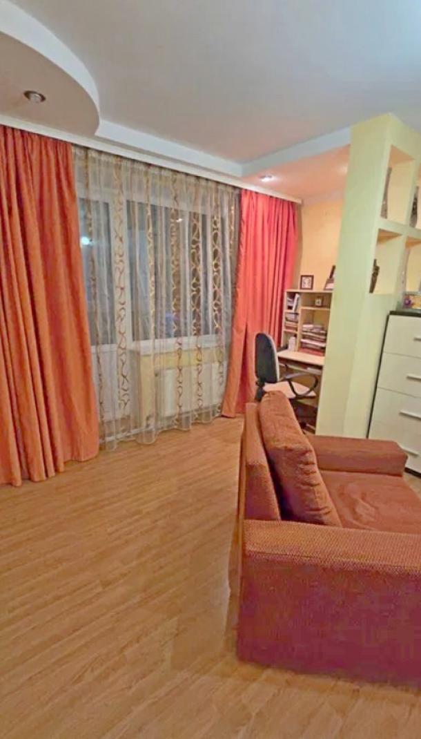 Квартира, 2-кімн., Харьков, Песочин, Набережный взд