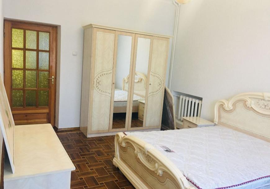 Квартира, 2-кімн., Харьков, Нагорный, Мироносицкая