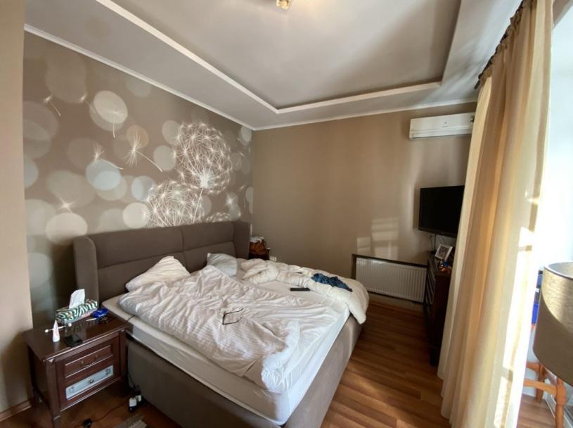 Квартира, 3-кімн., Харьков, Центр, Куликовский спуск (Революции ул.)