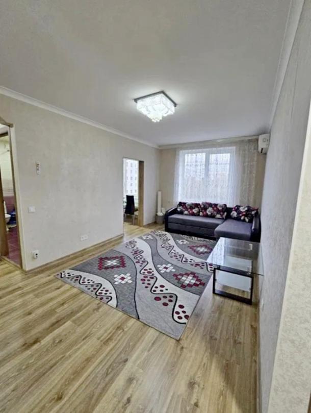 Квартира, 3-кімн., Харьков, 520м/р, Академика Павлова