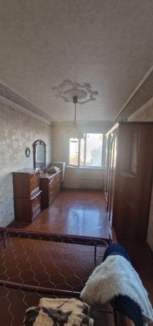 Квартира, 3-кімн., Харьков, 656м/р, Гвардейцев Широнинцев