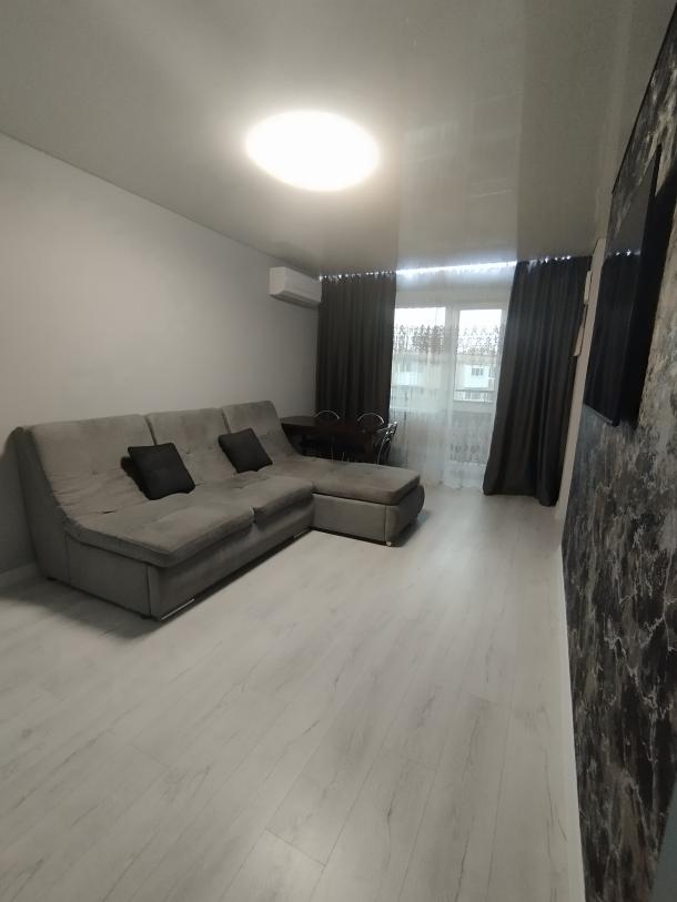 Квартира, 3-кімн., Харьков, Новые Дома, Жасминовый б-р (Слинько Петра)